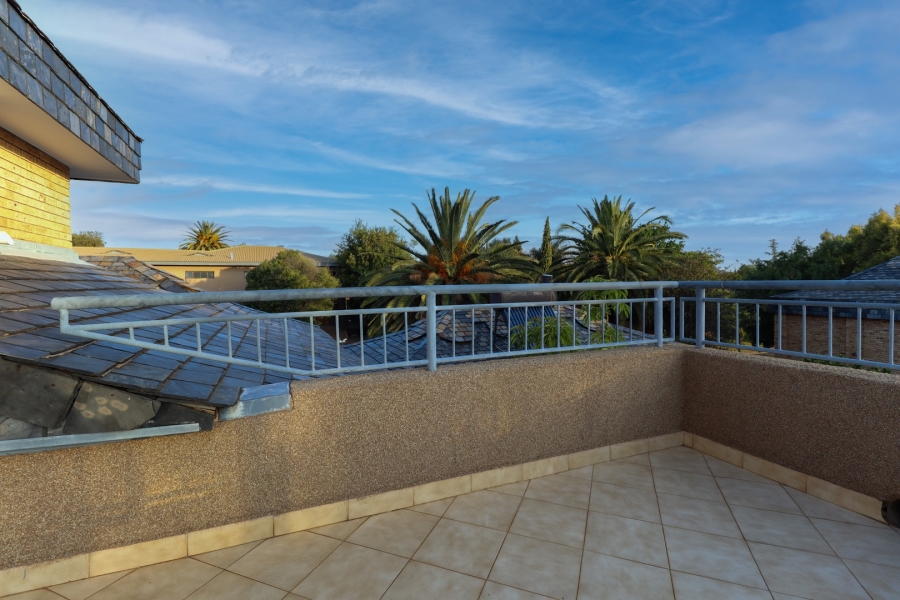 4 Bedroom Property for Sale in Heuwelsig Free State